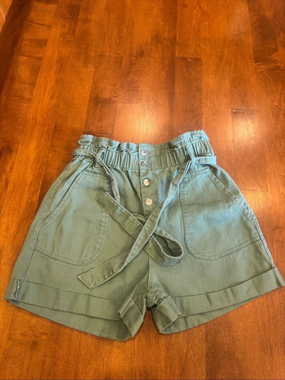 Love Tree Denim Women’s Large Olive Green Paperbag High Waist Belted Shorts